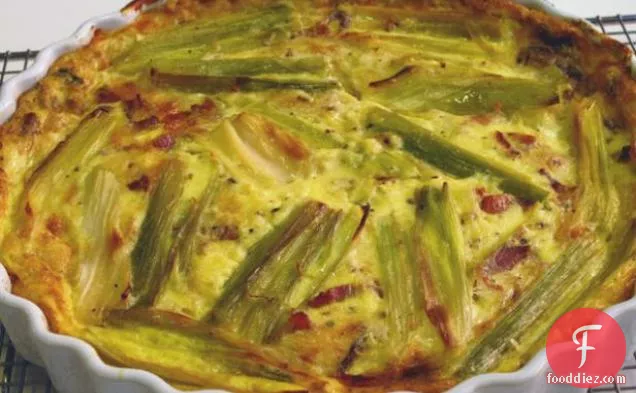 लीक, बेकन, और Gruyere Crustless Quiche