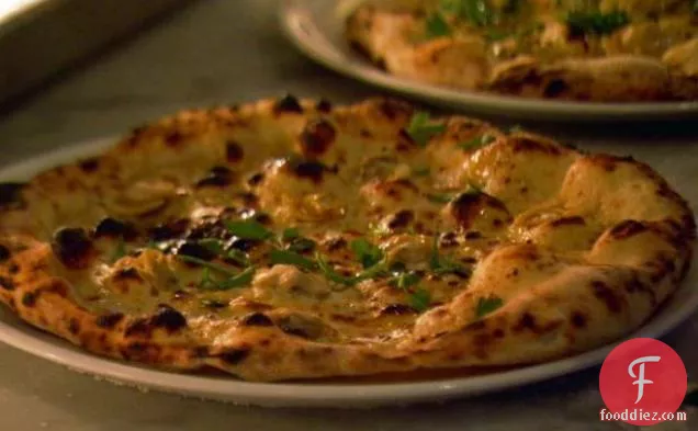 Clams, मिर्च, और अजमोद पिज्जा