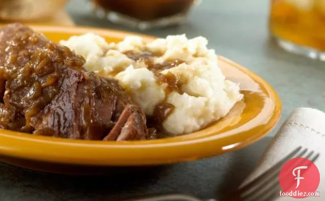 Slow Cooker Melt-In-Your-Mouth Short Ribs