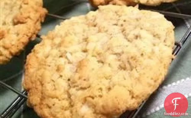 Chewy Crispy Coconut Cookies