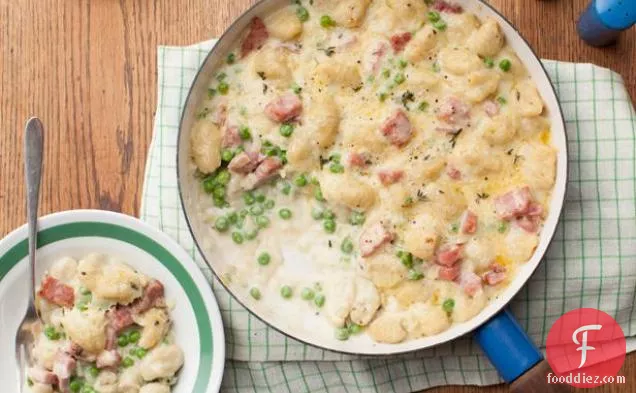 हैम और मटर के साथ पनीर ग्नोची पुलाव