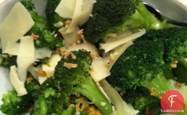 Broccoli With Garlic And Asiago