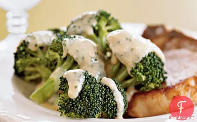 Broccoli with Cheddar Sauce