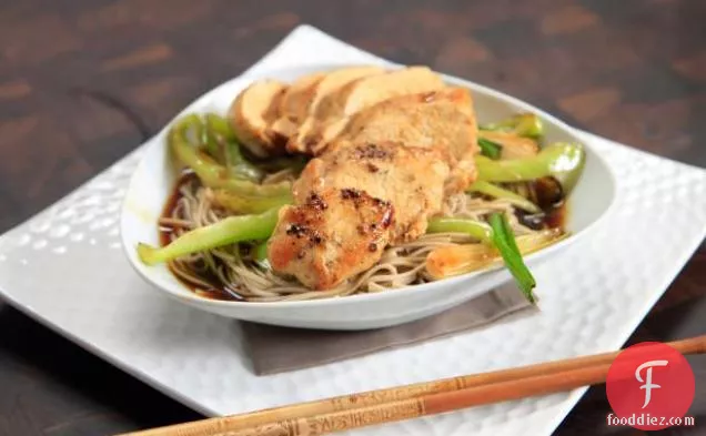 Teriyaki चिकन के साथ Soba