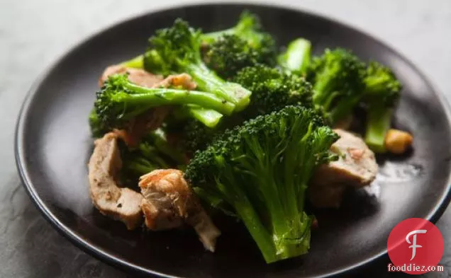 Broccoli, Chicken, And Almond Sauté