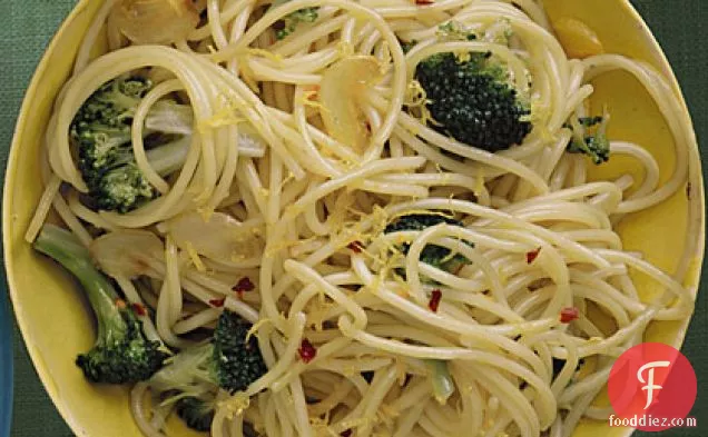 Spaghetti with Broccoli and Lemon