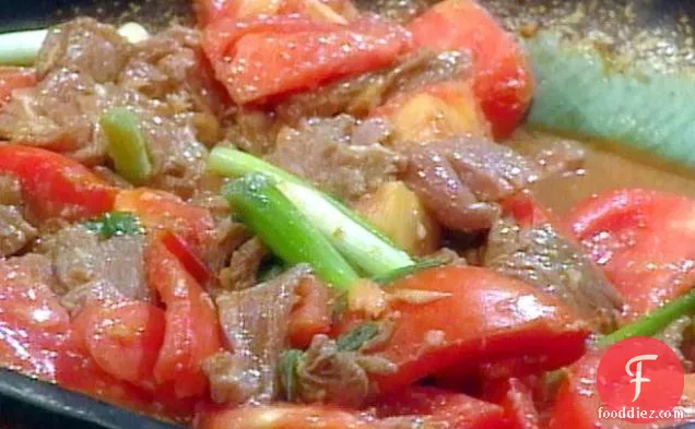 Beef with Scallions, Tomato, and Ginger