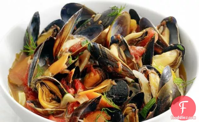 Steamed Mussels with Fennel and Tomato