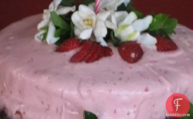 स्ट्राबेरी ड्रीम केक द्वितीय