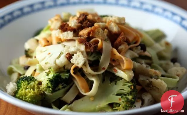 Pasta With Spicy Broccoli And Cauliflower