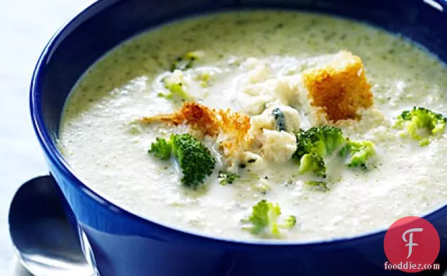 Broccoli Soup with Blue Cheese