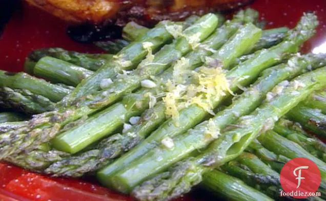Grilled Asparagus with Lemon and Garlic