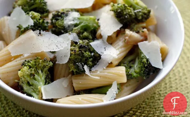 Pasta With Roasted Broccoli With Garlic And Oil
