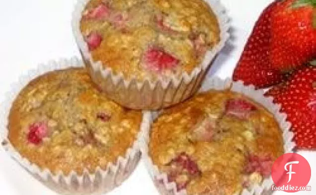 Strawberry Cinnamon Oatmeal Muffins