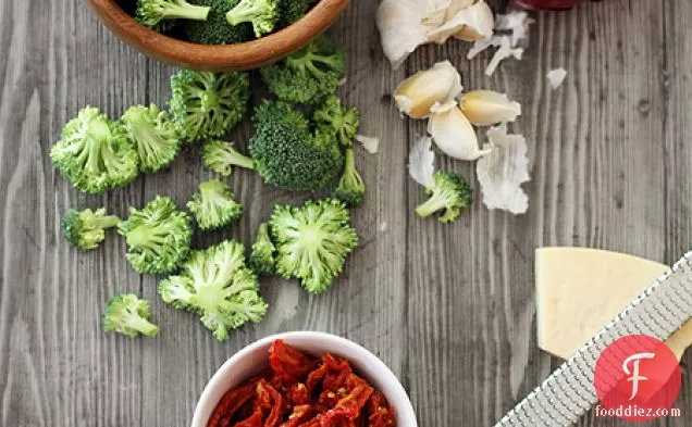 Spicy Bow Tie With Broccoli And Sausage