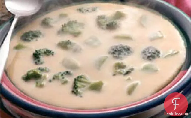 Broccoli Beer Cheese Soup