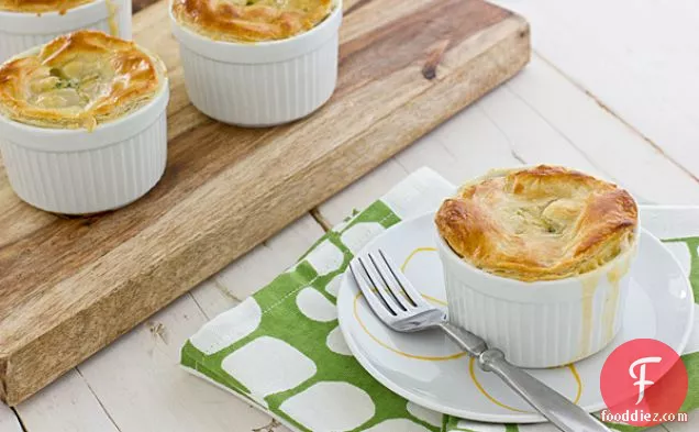 Oh-so-easy Broccoli Cheddar Pot Pies