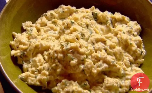 Slow-Cooked Scrambled Eggs with Green Herbs