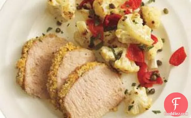 तली हुई फूलगोभी और केपर्स के साथ पोर्क लोई