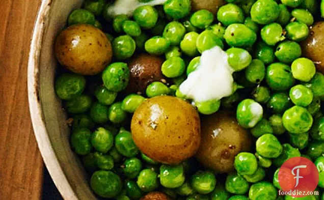 Peas and Potatoes with Bay Leaves and Black Pepper
