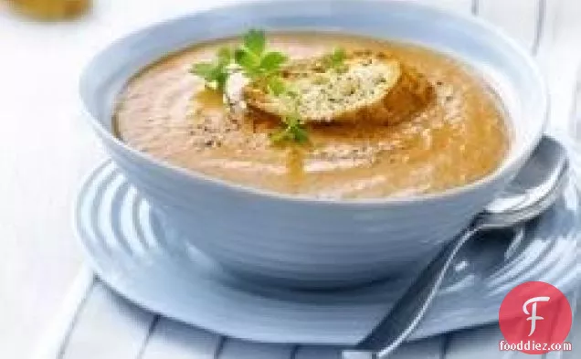 Roasted Sweet Onion and Tomato Soup with Cheese Crouton