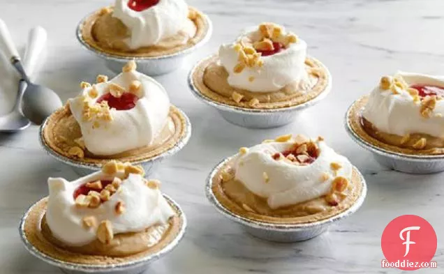Miniature Peanut Butter and Jelly Pies