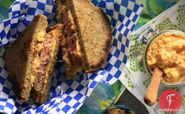 Custom Blend Beef Patty Melt with Pimento Cheese