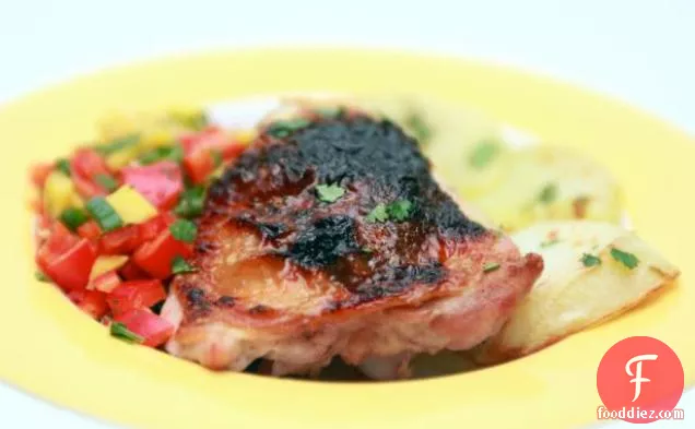 नारंगी, इलायची और हल्दी के साथ भुना हुआ चिकन स्तन