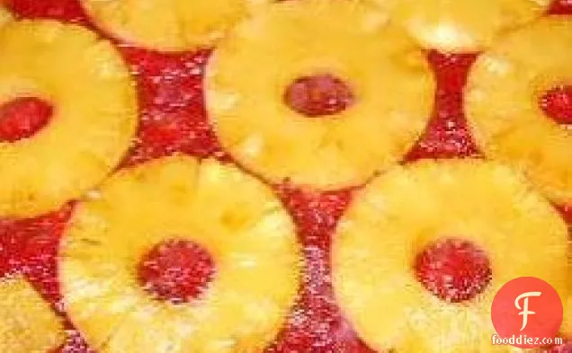 एक प्रकार का फल अनानास उल्टा केक