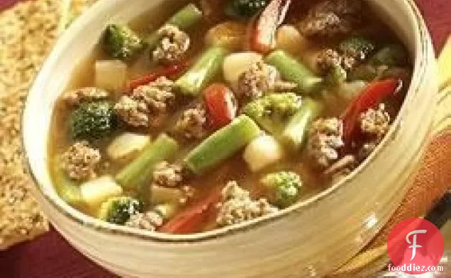 धीमी कुकर सॉसेज सब्जी का सूप