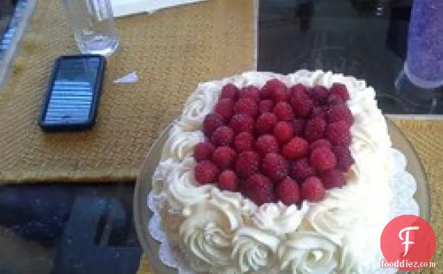 नींबू रास्पबेरी सफेद चॉकलेट मूस केक