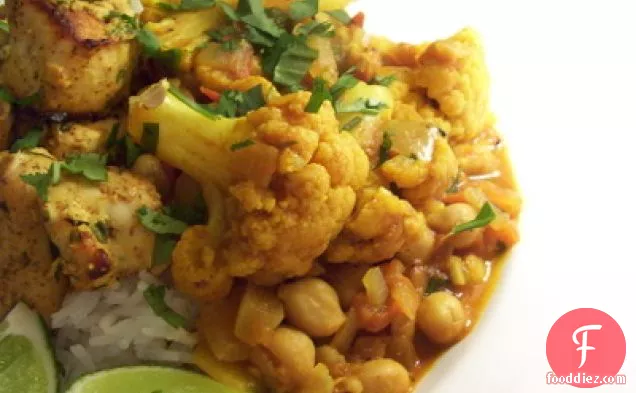 Curried Cauliflower With Chickpeas & Tomatoes