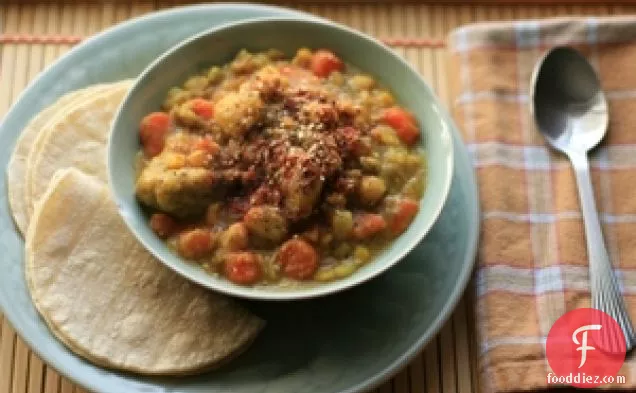 Chickpea And Cauliflower Curry