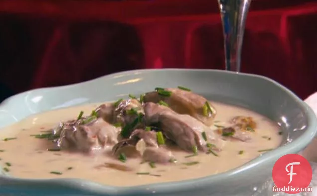 सीप और ब्री शैंपेन सूप