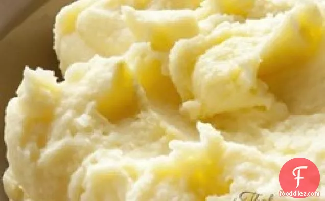 असली मैश किए हुए आलू