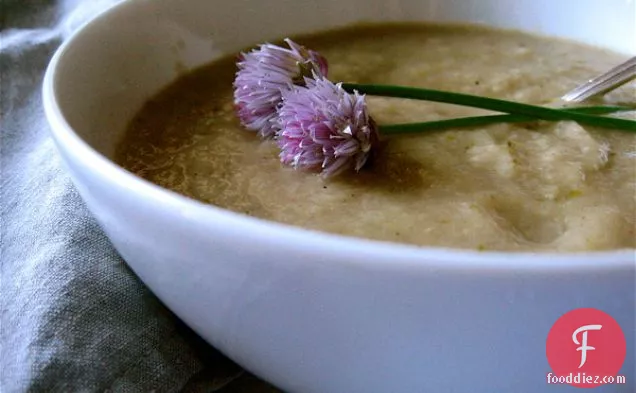 Cauliflower Soup With Cardamom And Nutmeg