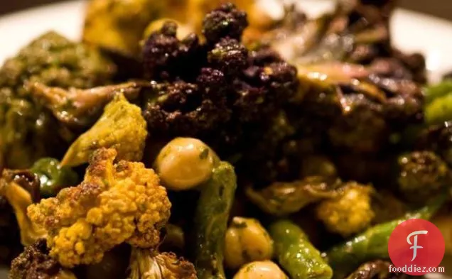 Roasted Cauliflower Salad With Green Beans, Chick Peas & Charmo
