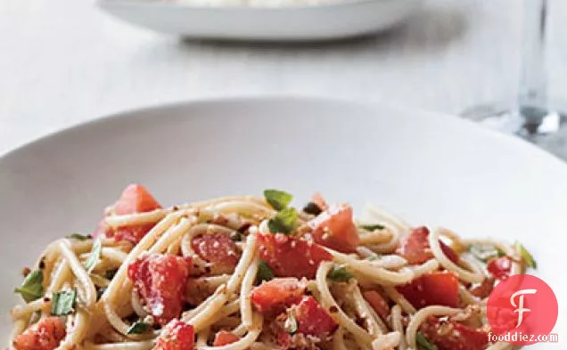 बेकन और पनीर गार्लिक वॉटरक्रेस के साथ पिघला देता है