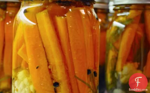 Crunchy Carrot Pickles