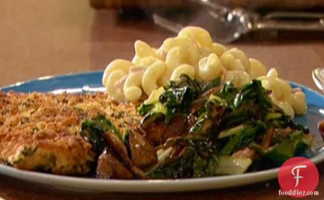 मैकरोनी और हैम के साथ पनीर