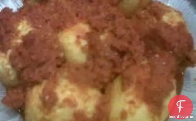 Telur Balado (मसालेदार चिली सॉस अंडे के साथ)