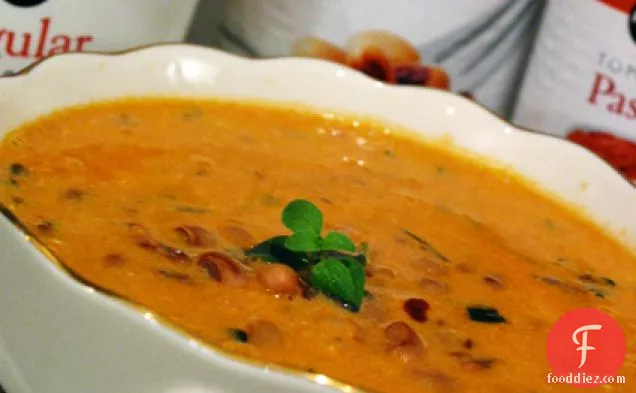 जीरा के साथ मलाईदार काली आंखों वाला मटर का सूप