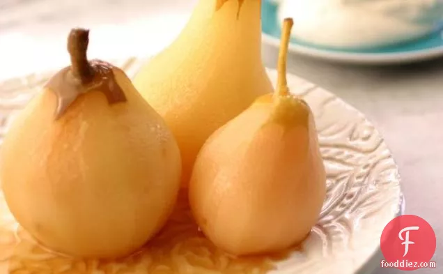 Riesling Poached Pears with Cardamom Cream