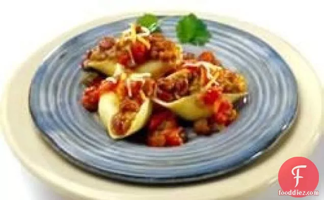 मैक्सिकन शैली की मिर्च भरवां पास्ता के गोले