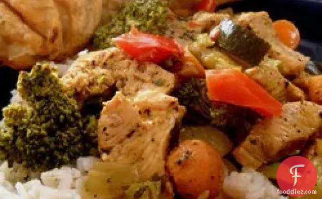 ऑरेंज-चिकन चावल का कटोरा