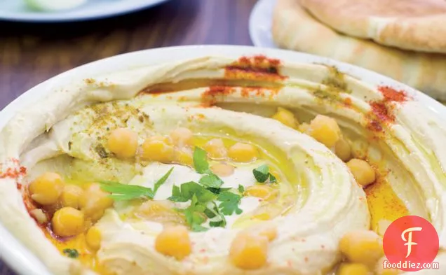 Israeli Hummus with Paprika and Whole Chickpeas
