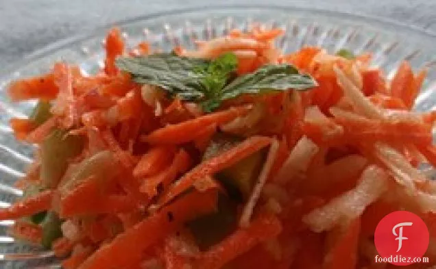 Shredded Apple Carrot Salad