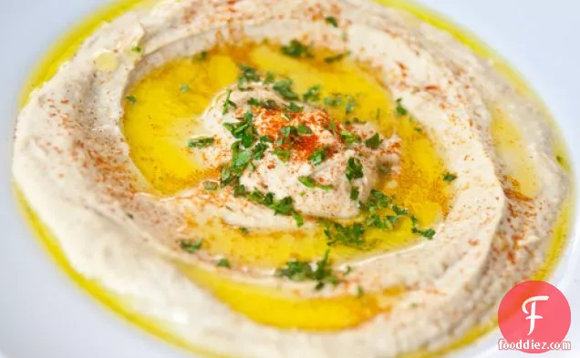 Hummus With Caramelized Onions