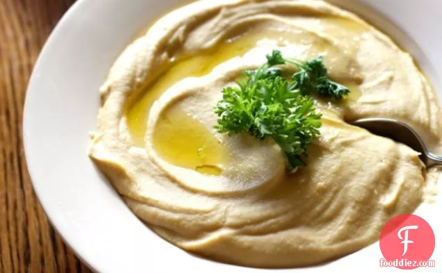 Plain And Perfect Hummus