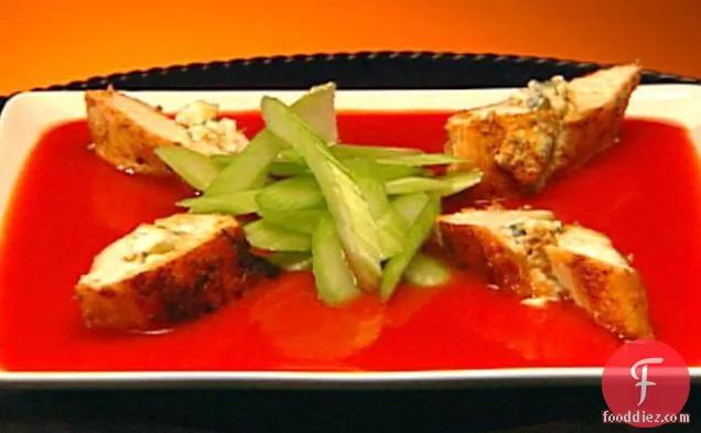 मसालेदार भैंस शैली भरवां चिकन स्तन